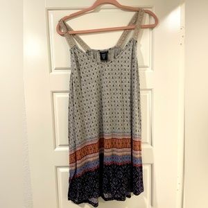 Torrid Tank, size 1